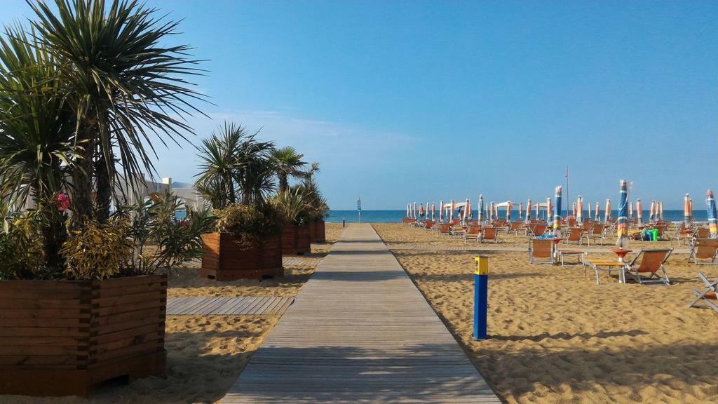 Appartamenti Diana Est Bibione Kültér fotó
